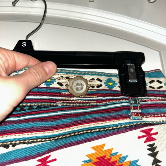 Tribal low rise Multicolor Patterned jean Shorts - Picture 5 of 7